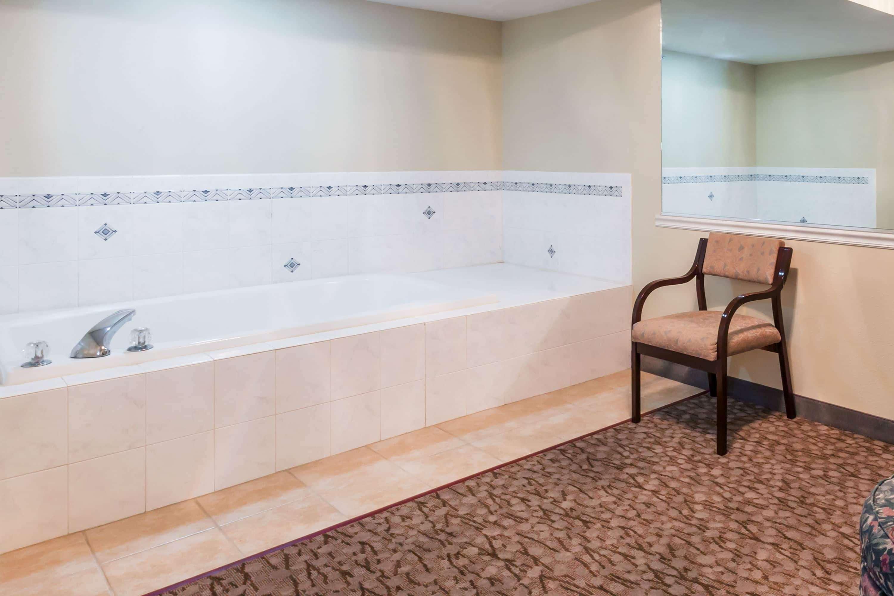 Wingate By Wyndham Joliet Hotel Ngoại thất bức ảnh