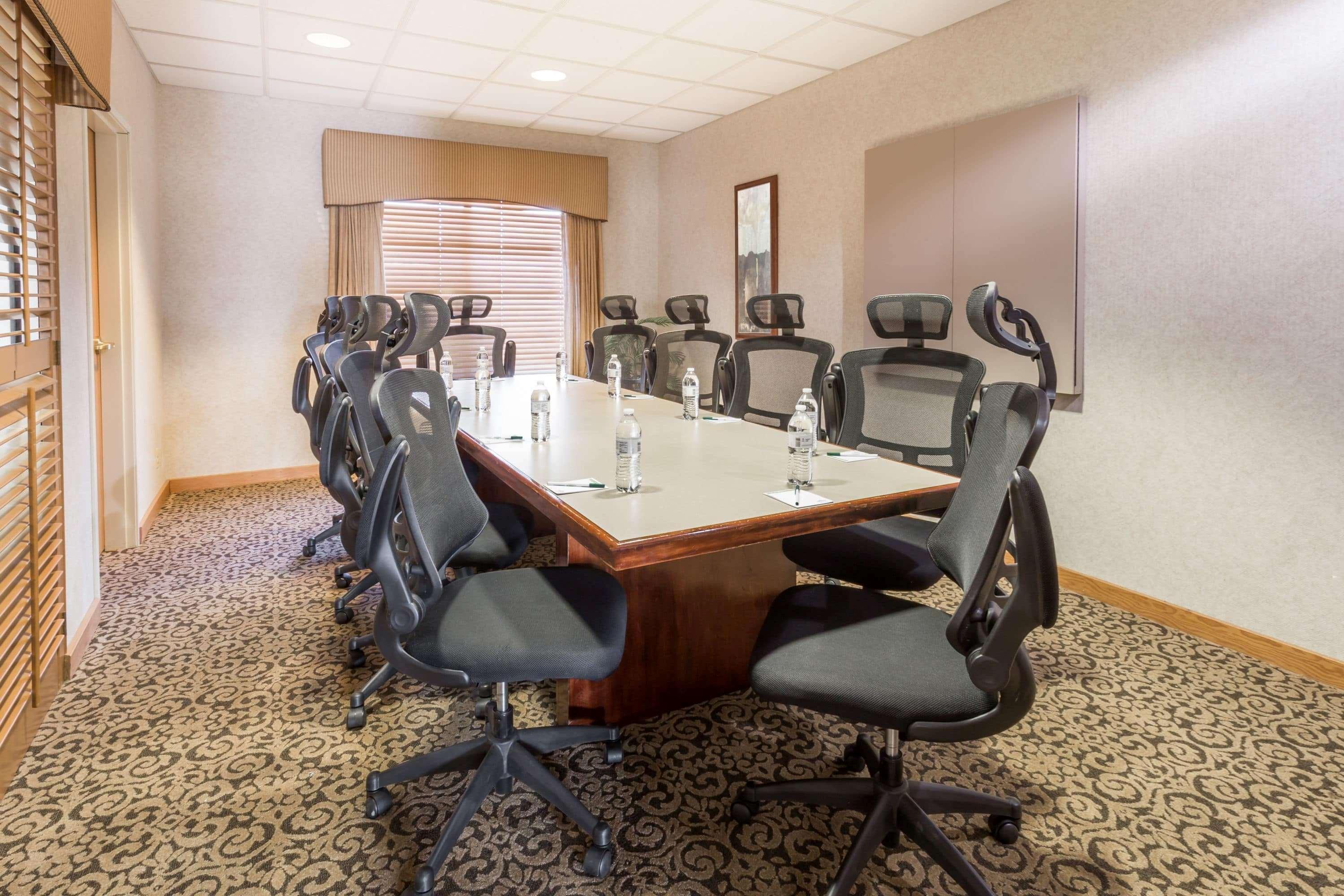 Wingate By Wyndham Joliet Hotel Ngoại thất bức ảnh